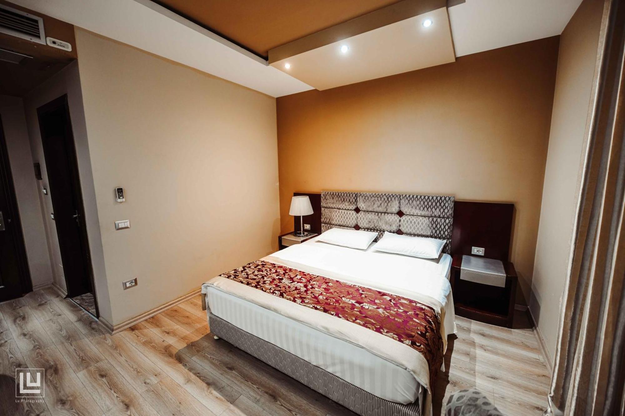 Hotel Arifi Shkodër Dış mekan fotoğraf